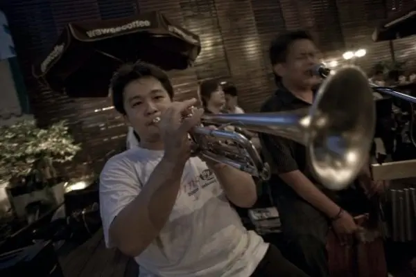 wawee-ihear-07 แม่งานร้านวาวี เป็น Music in Coffee shop specialist คุณ @plajazz
