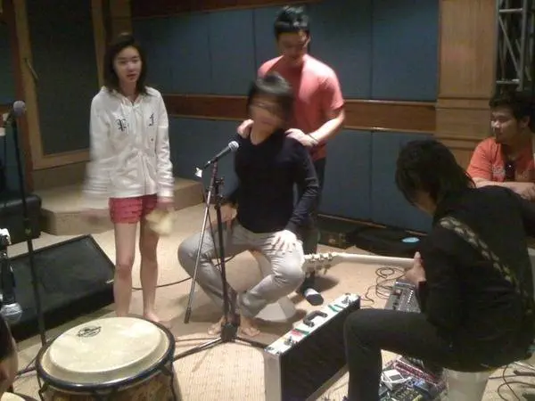mod-deeboyd น้องมดมาเยี่ยมห้องซ้อม