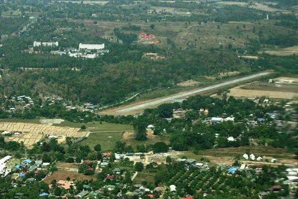 Pai-runway-airport RunWay ที่ปาย เครื่องบินจะตีวงหนึ่งรอบ เห็นวิวสวยๆแบบใกล้ชิดหนึ่งรอบก่อน Landing