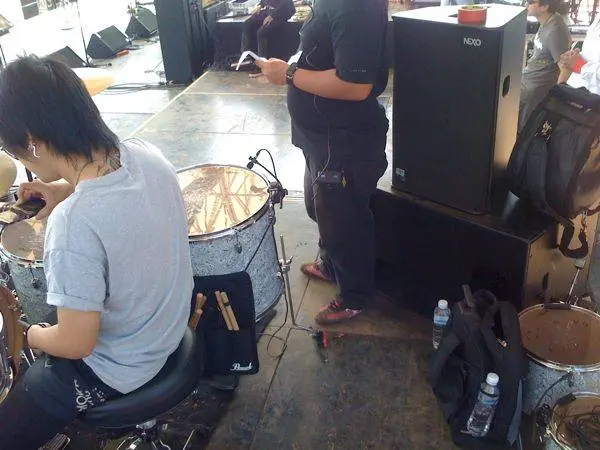 deeboyd3 มอนิเตอร์ของมือกลอง ใช้ลำโพง Nexo กับ Sub เรียกว่าถ้าอยู่ข้างนอกเปิดผับย่อมๆได้