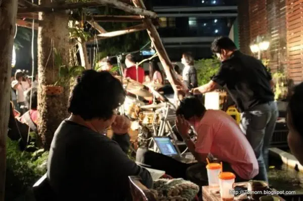 wawee-live-3 จ๊าก สัญญาณหลุดๆๆ ช่วยดูเร้ว