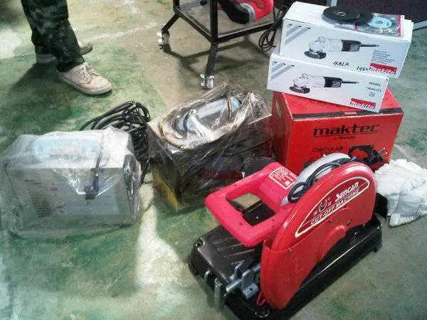 @mr_aum @tutuamy นำเงินสมทบทุนไปซื้อเครื่องมือซ่อมบ้าน @mr_aum @tutuamy นำเงินสมทบทุนไปซื้อเครื่องมือซ่อมบ้าน