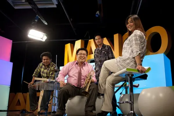 ถ่ายรูปวงที่ Mango Bango ทีวี โดย @simplywit ถ่ายรูปวงที่ Mango Bango ทีวี โดย @simplywit