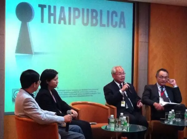 ภิญโญ ไตรสุริยธรรมา (moderator), คุณ สฤณี @Fringer , บัณฑิต นิจถาวร (กก.ผอ.สถาบันบริษัทไทย), บรรยง พงษ์พานิช (ปธ.กก.หลักทรัพย์ภัทร) ภิญโญ ไตรสุริยธรรมา (moderator), คุณ สฤณี @Fringer , บัณฑิต นิจถาวร (กก.ผอ.สถาบันบริษัทไทย), บรรยง พงษ์พานิช (ปธ.กก.หลักทรัพย์ภัทร)