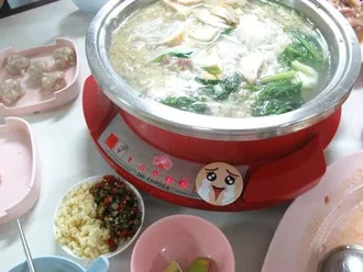 sss-suki-01 ซาบซึ้งกับหม้อสุกี็ ไข่กับเนื้อกำลังได้ที่ส่งกลิ่นหอมอบอวล