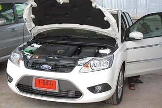 focus-tdci-2009-10 เมื่อสตาร์ท เสียงเครื่องดีเซลก็ดังเหลาๆออกมา ตอนแรกดังพอสมควรและค่อยๆเบาลง