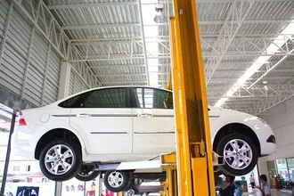 focus-tdci-2009-27 ศูนย์รัตนาธิเบตร์นั้นแชร์ร่วมกับ mazda ดูทันสมัยใหญ่และสร้างความไว้วางใจได้ดี
