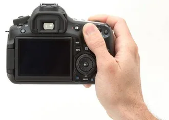 EOS 60D จับถนัดดี EOS 60D จับถนัดดี