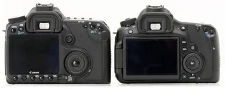 EOS 50D ด้านซ้ายดูเหลี่ยมบึกบึน เทียบกับ EOS60D ด้านขวาที่รูปทรงออกไปทาง Rebel มากว่า EOS 50D ด้านซ้ายดูเหลี่ยมบึกบึน เทียบกับ EOS60D ด้านขวาที่รูปทรงออกไปทาง Rebel มากว่า