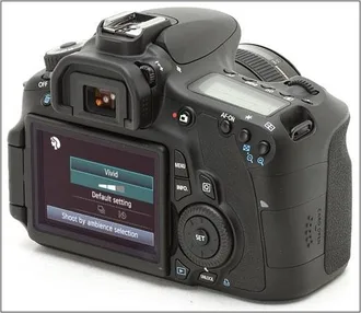 มุมเฉียงของ EOS 60D ดูๆแล้วไม่ค่อยเหมือน Canon อย่างคุ้นเคย มุมเฉียงของ EOS 60D ดูๆแล้วไม่ค่อยเหมือน Canon อย่างคุ้นเคย