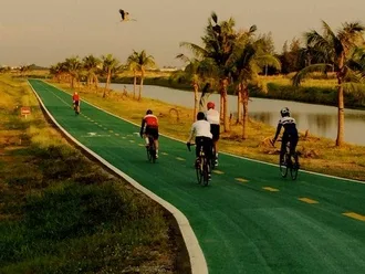 นักปั่น ณ จุดสตาร์ท oneway นะครับ